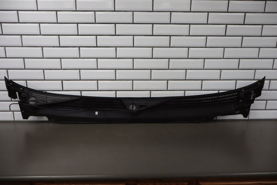 07 - 14 Cadillac Escalade ESV Cowl Vent Panel OEM