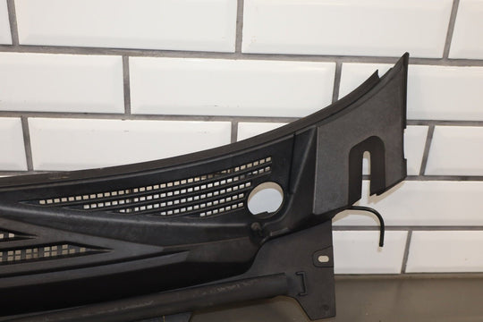 07 - 14 Cadillac Escalade ESV Cowl Vent Panel OEM