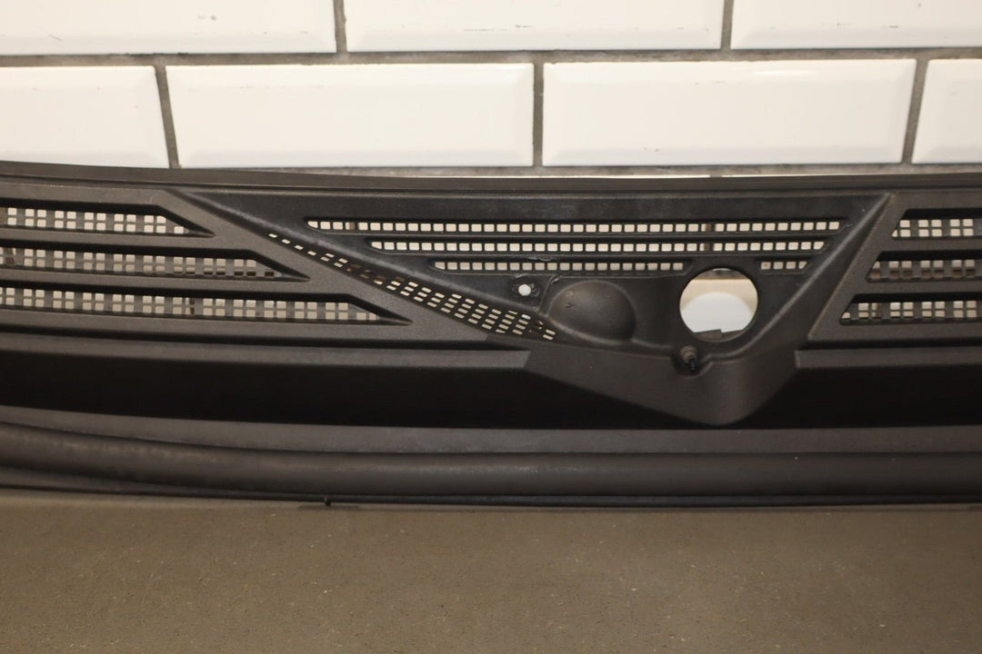 07 - 14 Cadillac Escalade ESV Cowl Vent Panel OEM