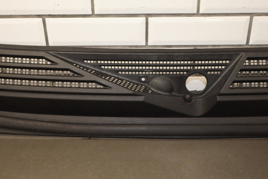 07 - 14 Cadillac Escalade ESV Cowl Vent Panel OEM