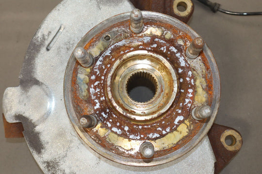 07 - 14 Chevy GMC Truck SUV 1500 GMT900 Driver Left Spindle/Knuckle OEM 88k