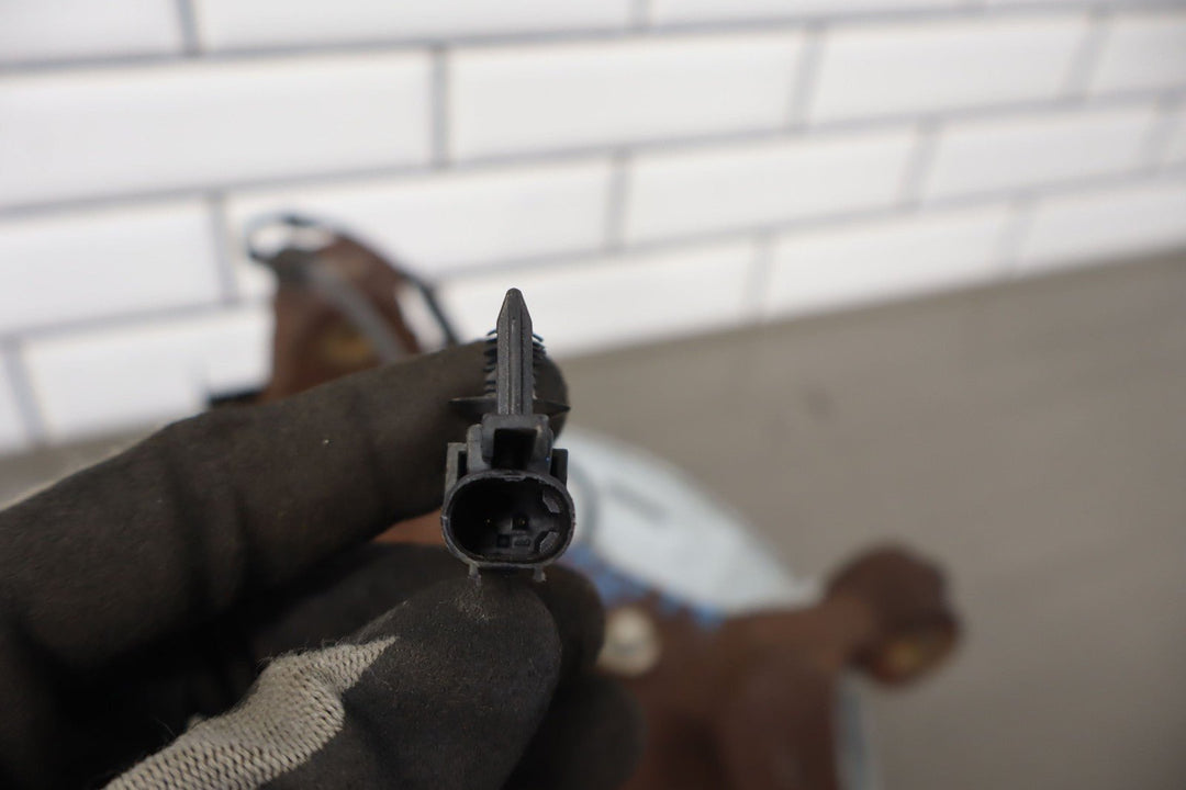 07 - 14 Chevy GMC Truck SUV 1500 GMT900 Driver Left Spindle/Knuckle OEM 88k