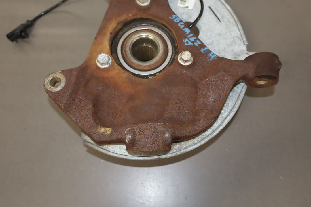 07 - 14 Chevy GMC Truck SUV 1500 GMT900 Driver Left Spindle/Knuckle OEM 88k