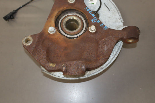 07 - 14 Chevy GMC Truck SUV 1500 GMT900 Driver Left Spindle/Knuckle OEM 88k