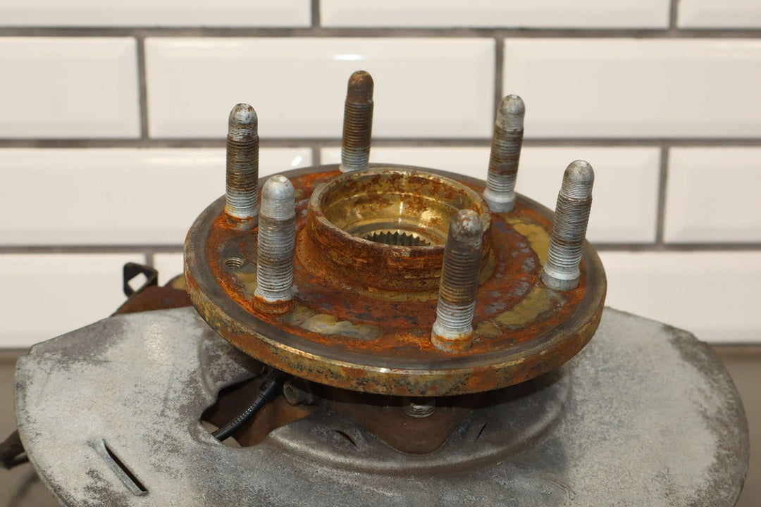 07 - 14 Chevy GMC Truck SUV 1500 GMT900 Driver Left Spindle/Knuckle OEM 88k