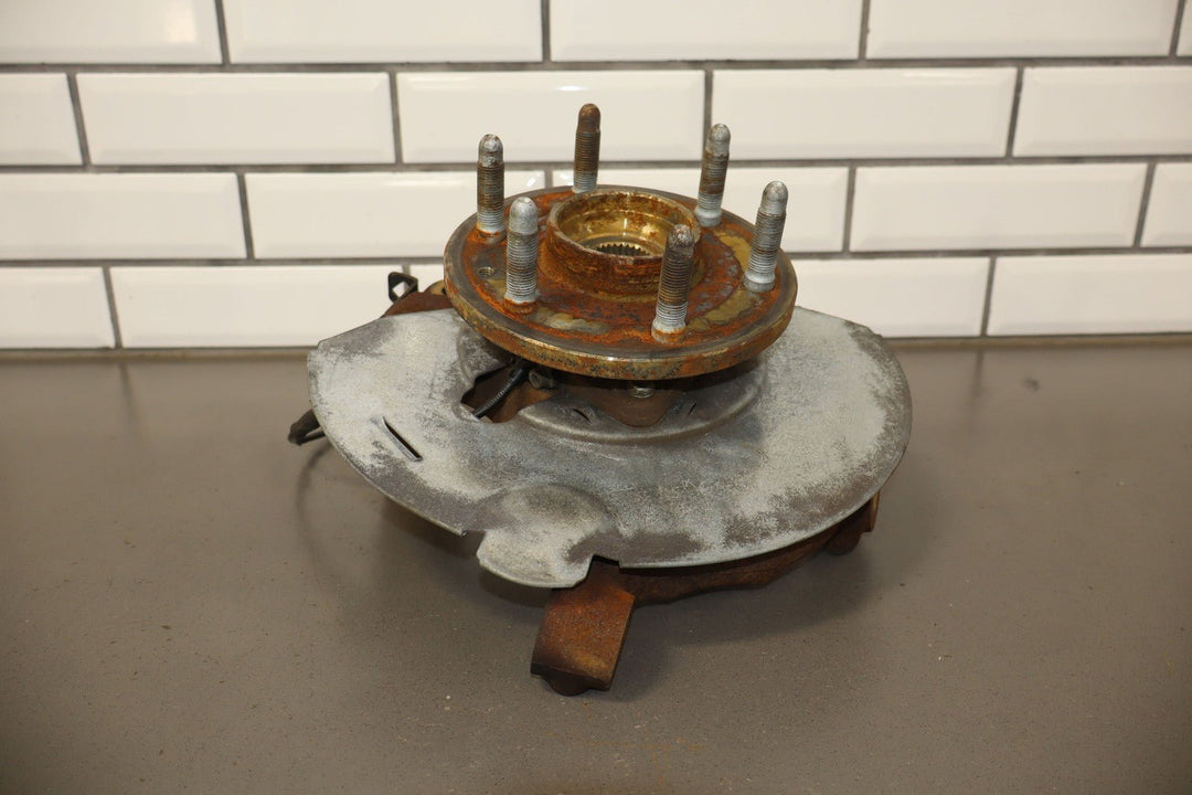 07 - 14 Chevy GMC Truck SUV 1500 GMT900 Driver Left Spindle/Knuckle OEM 88k