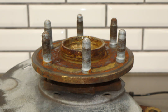 07 - 14 Chevy GMC Truck SUV 1500 GMT900 Driver Left Spindle/Knuckle OEM 88k