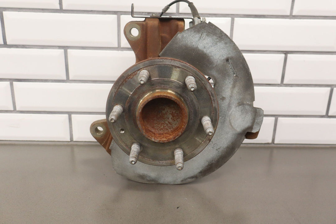 07 - 14 Chevy GMC Truck SUV GMT900 2WD Passenger Right Front Spindle/Knuckle