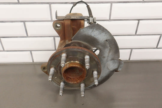 07 - 14 Chevy GMC Truck SUV GMT900 2WD Passenger Right Front Spindle/Knuckle