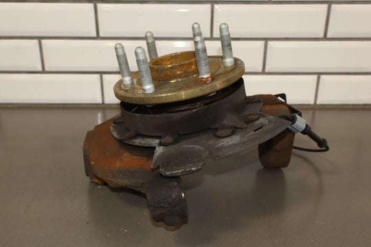 07 - 14 Chevy Suburban GMT900 Passenger Right RH Front Spindle/Knuckle 2WD