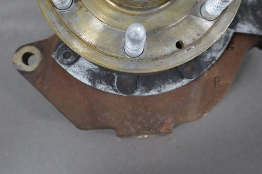 07 - 14 Chevy Suburban GMT900 Passenger Right RH Front Spindle/Knuckle 2WD