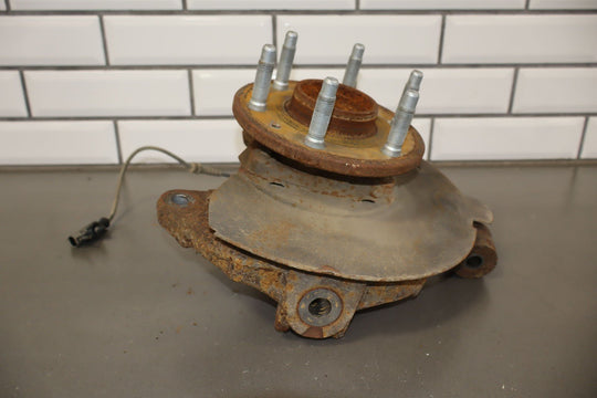 07 - 14 Chevy Suburban Tahoe GMT900 4x4 Passenger Right RH Front Spindle