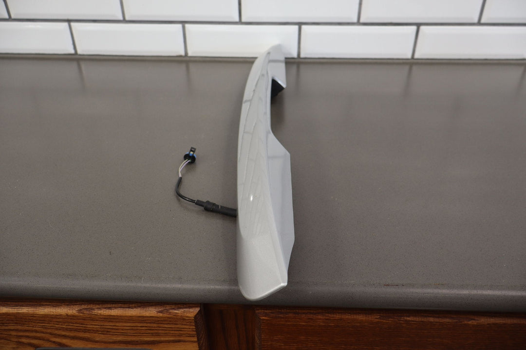 07 - 14 Chevy Suburban Tahoe Tailgate Handle Assembly (Silver Metallic GGZ)