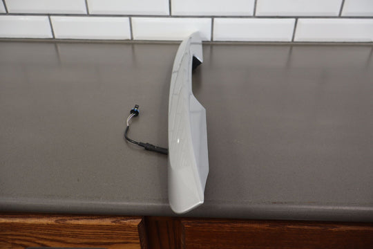 07 - 14 Chevy Suburban Tahoe Tailgate Handle Assembly (Silver Metallic GGZ)