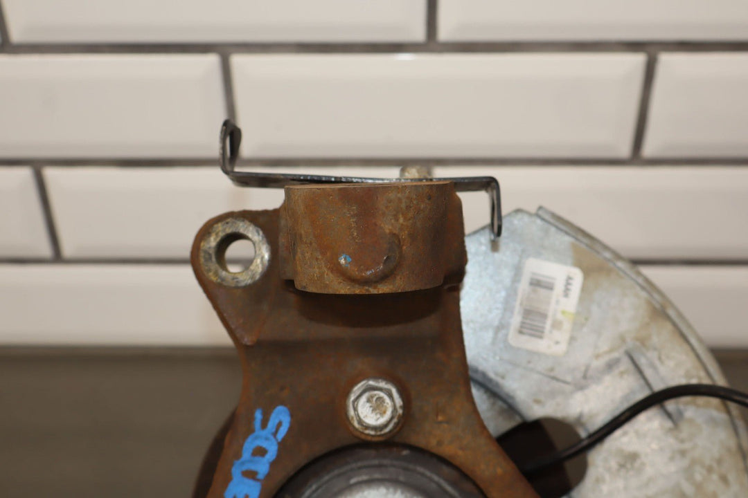 07 - 14 Chevy Tahoe Suburban Yukon Escalade (2WD) Left Front Spindle Knuckle