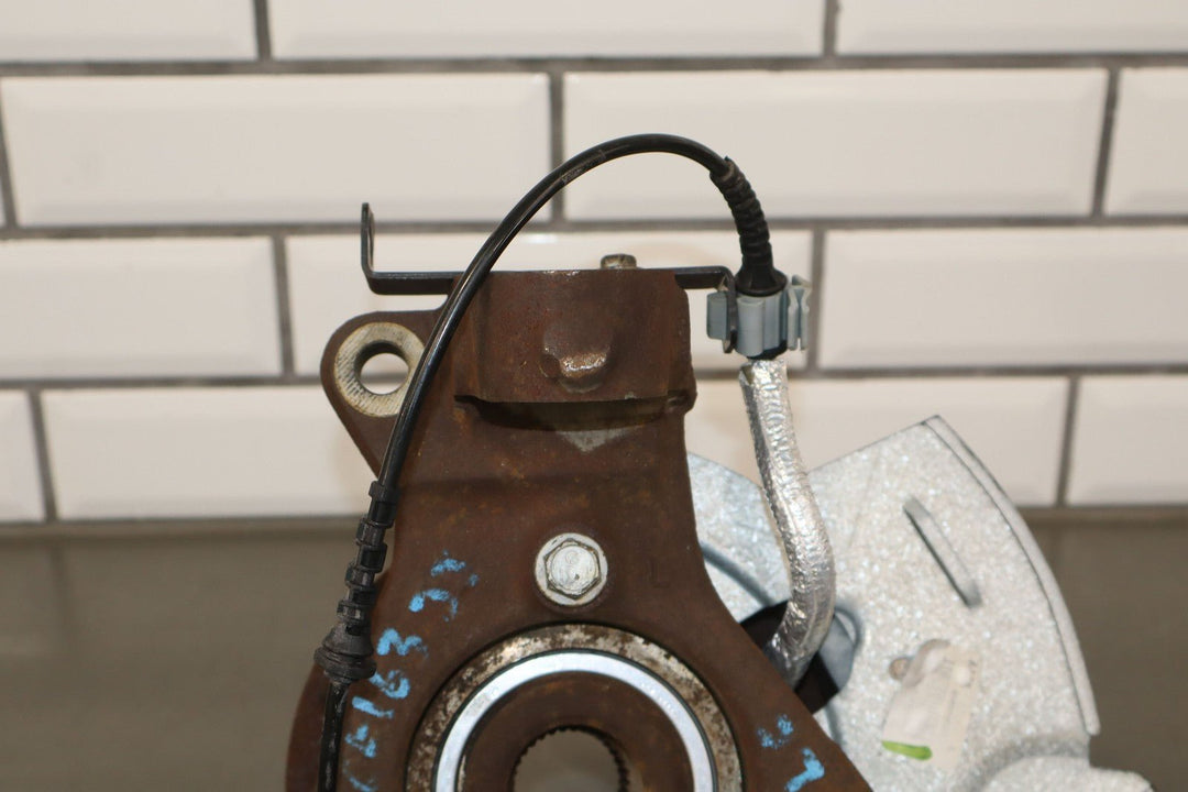 07 - 14 Chevy Tahoe Suburban Yukon Escalade (2WD) Left Front Spindle Knuckle