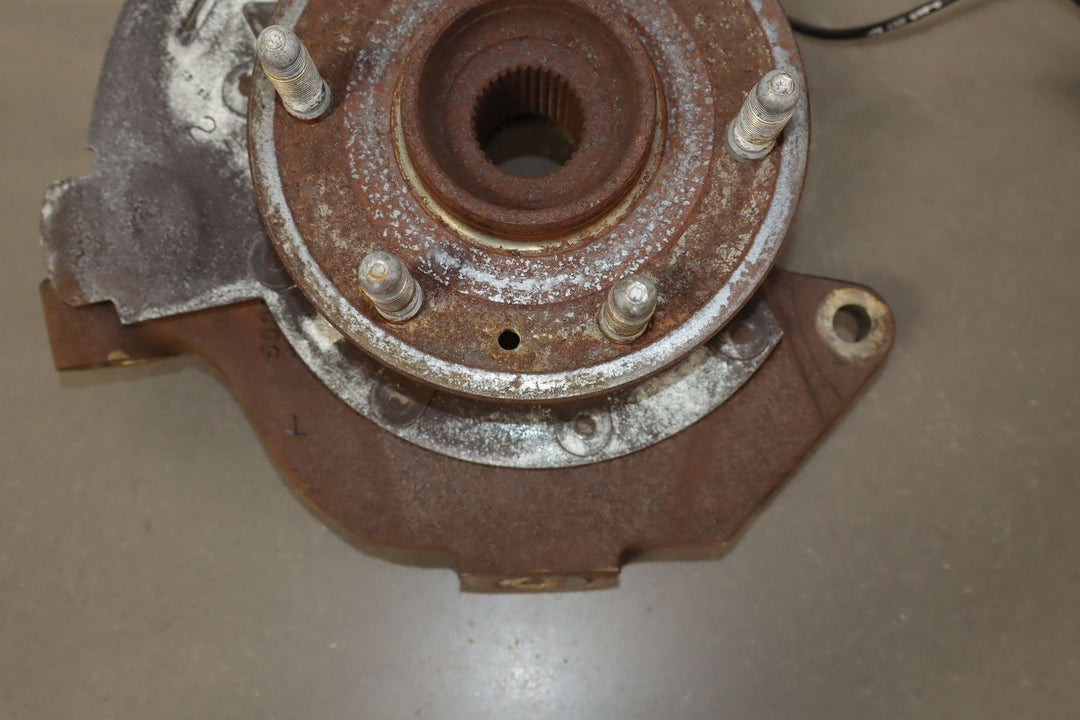 07 - 14 Chevy Tahoe Suburban Yukon Escalade (2WD) Left Front Spindle Knuckle