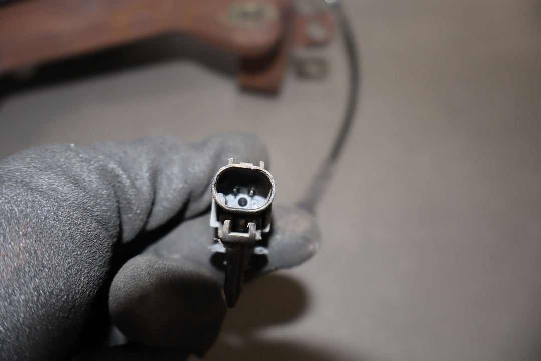 07 - 14 Chevy Tahoe Suburban Yukon Escalade (2WD) Left Front Spindle Knuckle