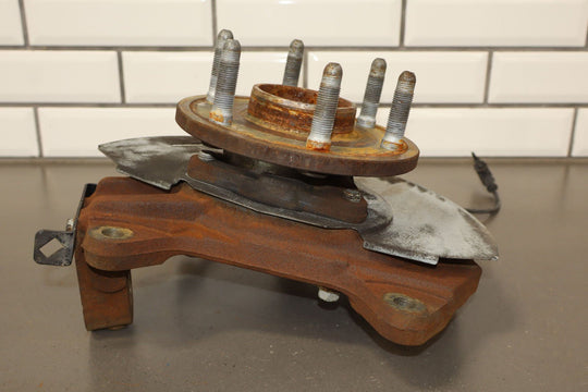 07 - 14 Chevy Tahoe Suburban Yukon Escalade (2WD) Right Front Spindle Knuckle