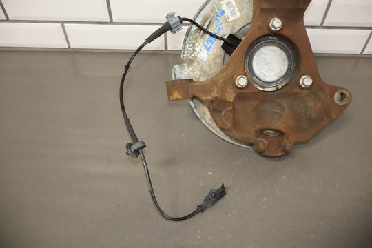 07 - 14 Chevy Tahoe Suburban Yukon Escalade (2WD) Right Front Spindle Knuckle