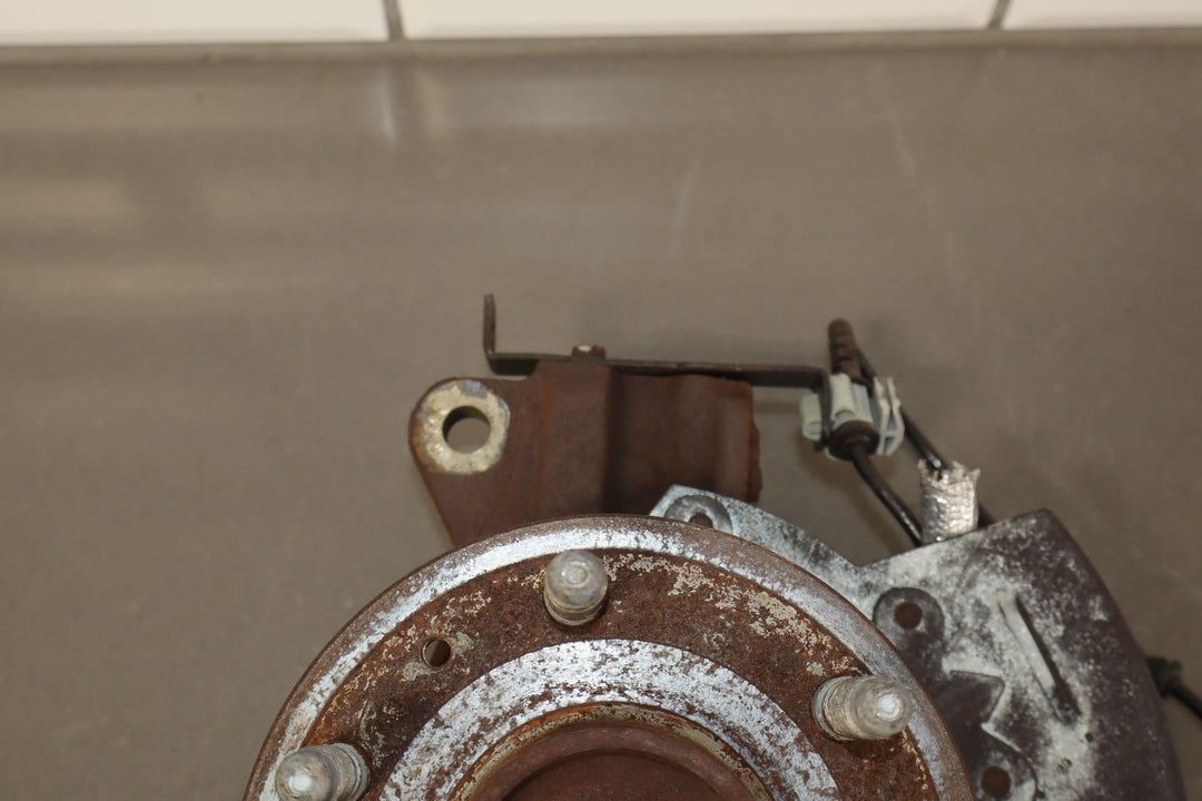 07 - 14 Chevy Tahoe Suburban Yukon Escalade (2WD) Right Front Spindle Knuckle