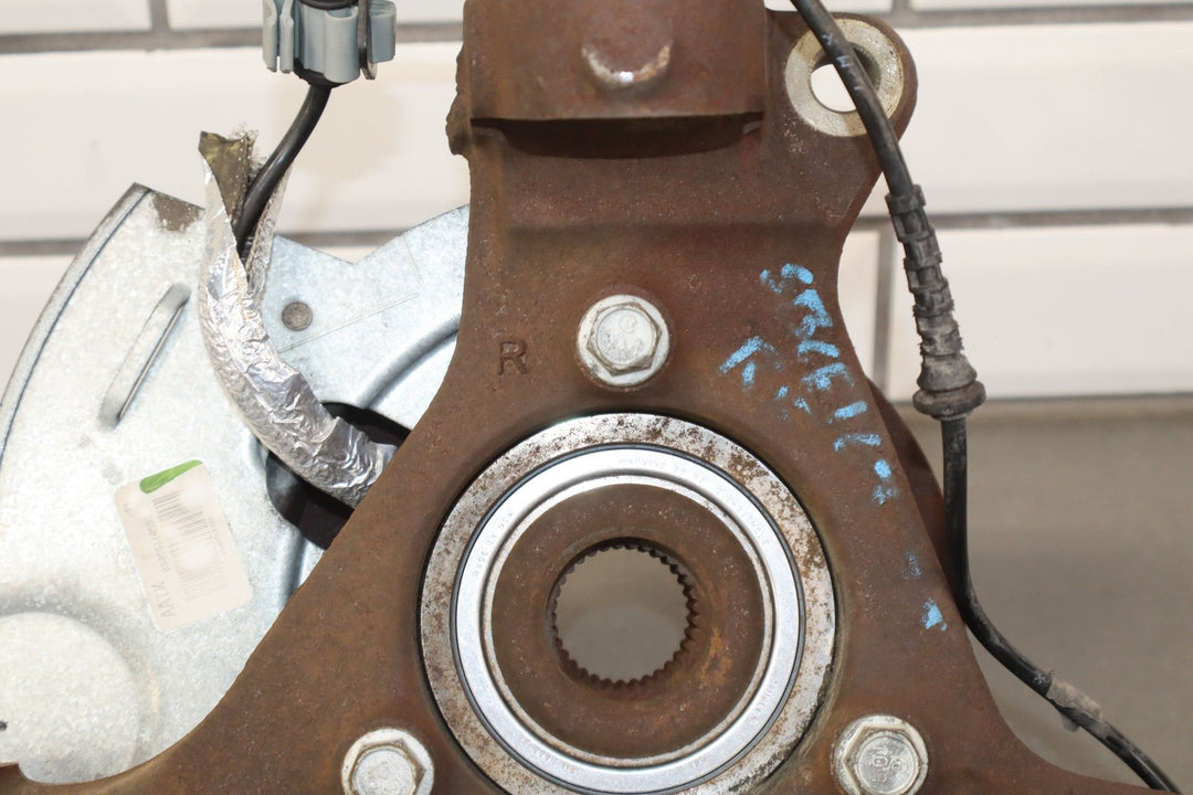 07 - 14 Chevy Tahoe Suburban Yukon Escalade (2WD) Right Front Spindle Knuckle