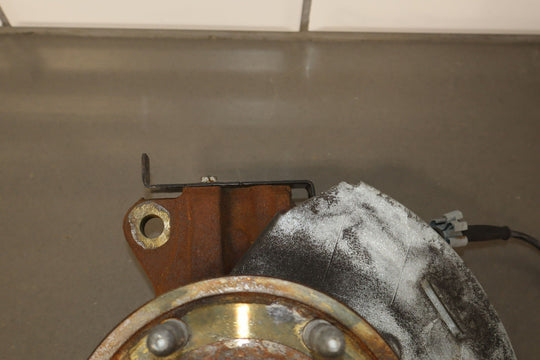 07 - 14 Chevy Tahoe Suburban Yukon Escalade (2WD) Right Front Spindle Knuckle