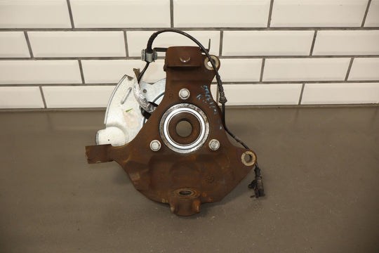 07 - 14 Chevy Tahoe Suburban Yukon Escalade (2WD) Right Front Spindle Knuckle