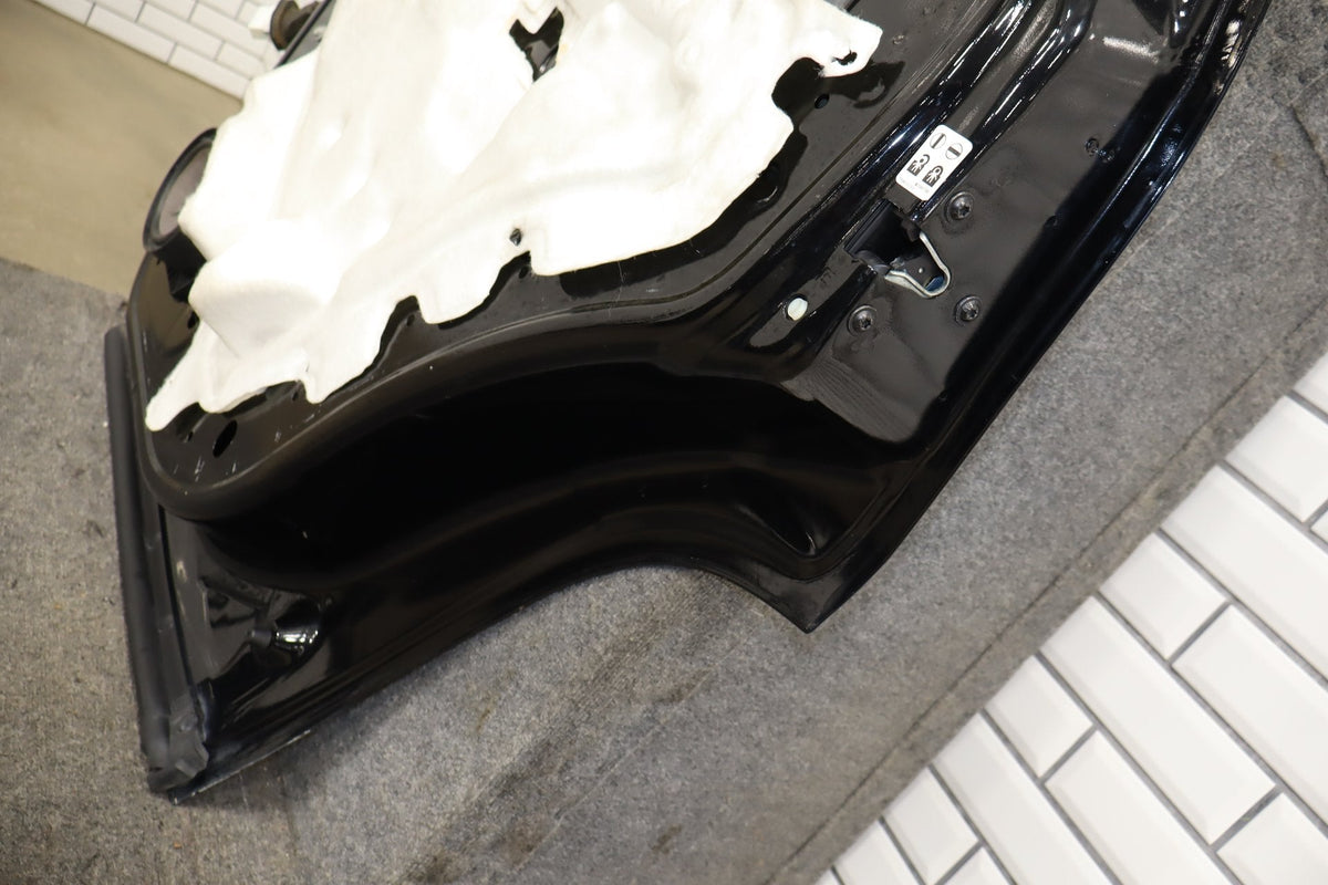 07-14 Chevy Tahoe Yukon Right Rear Door (Black 41) 22892598