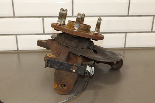 07 - 14 Chevy Truck SUV GMT900 Driver Left LH Front Spindle Knuckle 4x4 OEM