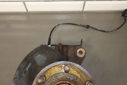 07 - 14 Chevy Truck SUV GMT900 Driver Left LH Front Spindle Knuckle 4x4 OEM