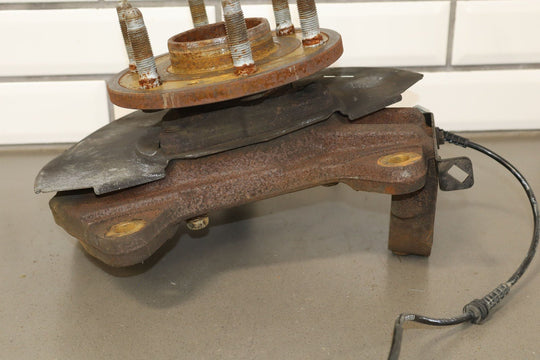 07 - 14 Chevy Truck SUV GMT900 Driver Left LH Front Spindle Knuckle 4x4 OEM