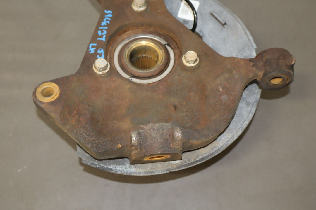 07 - 14 Chevy Truck SUV GMT900 Driver Left LH Front Spindle Knuckle 4x4 OEM