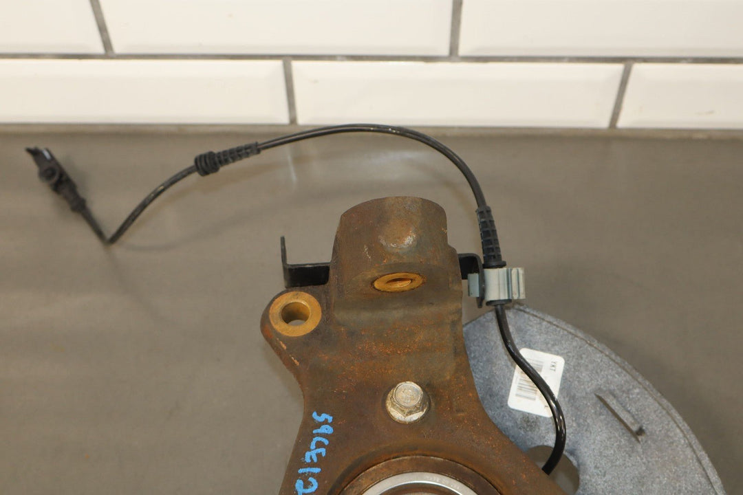 07 - 14 Chevy Truck SUV GMT900 Driver Left LH Front Spindle Knuckle 4x4 OEM