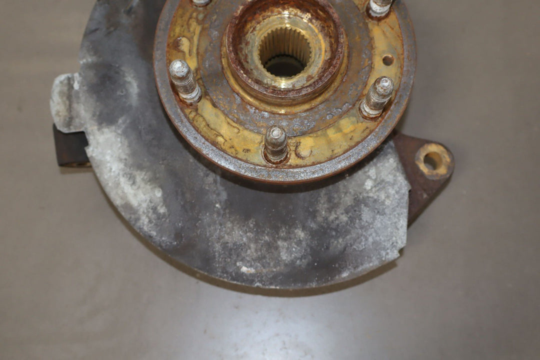 07 - 14 Chevy Truck SUV GMT900 Driver Left LH Front Spindle Knuckle 4x4 OEM