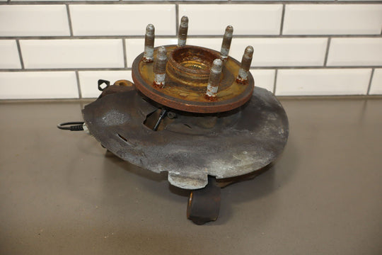 07 - 14 Chevy Truck SUV GMT900 Driver Left LH Front Spindle Knuckle 4x4 OEM