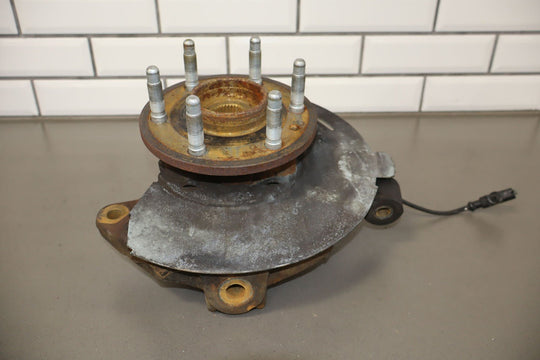 07 - 14 Chevy Truck SUV GMT900 Right RH Passenger Front Spindle Knuckle 4x4 OEM