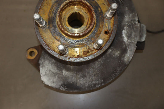 07 - 14 Chevy Truck SUV GMT900 Right RH Passenger Front Spindle Knuckle 4x4 OEM