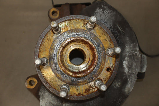 07 - 14 Chevy Truck SUV GMT900 Right RH Passenger Front Spindle Knuckle 4x4 OEM