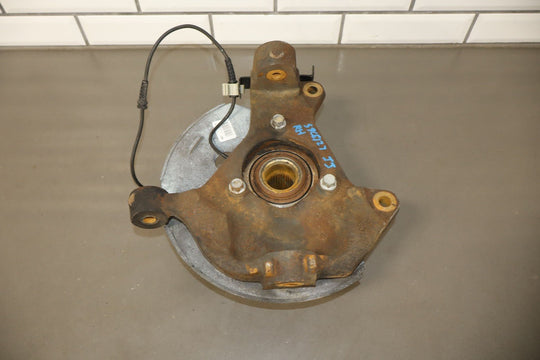 07 - 14 Chevy Truck SUV GMT900 Right RH Passenger Front Spindle Knuckle 4x4 OEM