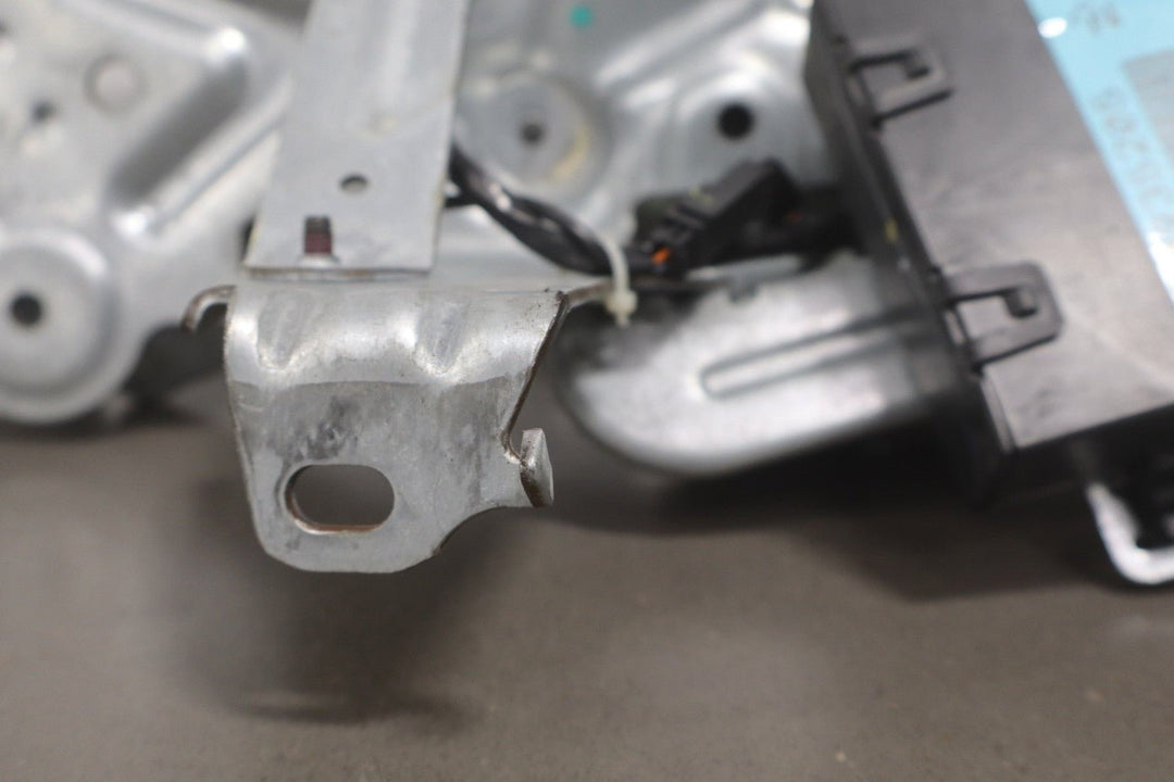 07 - 14 GM SUV Power Lift Gate Motor Tailgate Hatch Deck Lid Trunk Decklid OEM