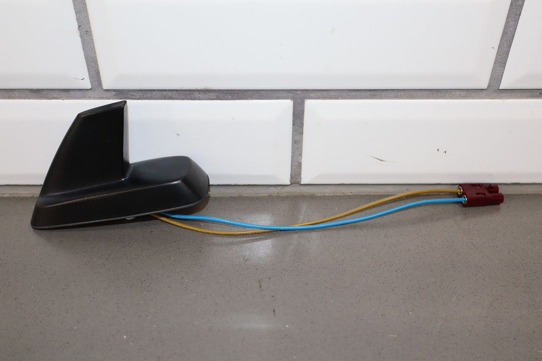 07 - 14 GMC Yukon Denali GMT800 Roof Mounted Shark Fin Antenna 20791465