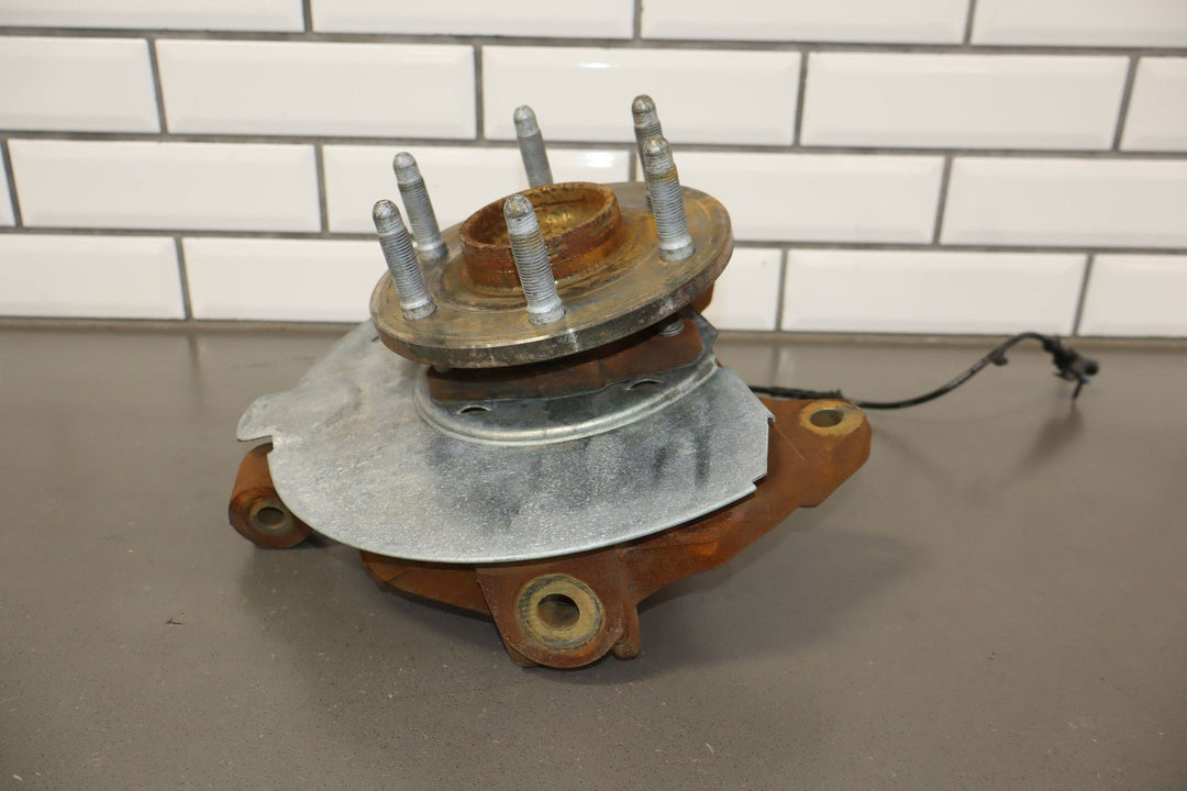 07 - 14 GMC Yukon GMT900 4x4 Left Front Spindle/Knuckle 81k OEM