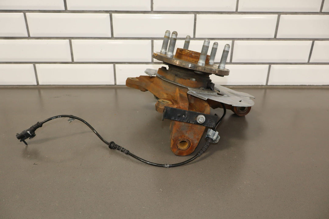 07 - 14 GMC Yukon GMT900 4x4 Left Front Spindle/Knuckle 81k OEM