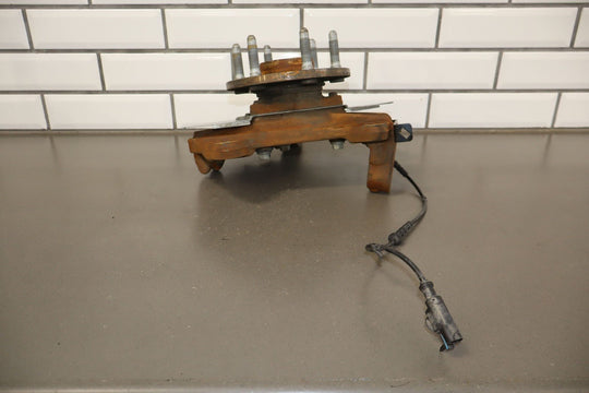 07 - 14 GMC Yukon GMT900 4x4 Left Front Spindle/Knuckle 81k OEM