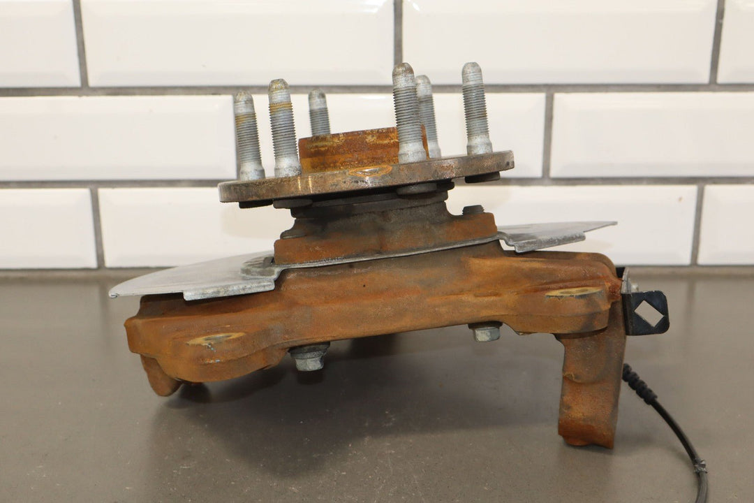 07 - 14 GMC Yukon GMT900 4x4 Left Front Spindle/Knuckle 81k OEM