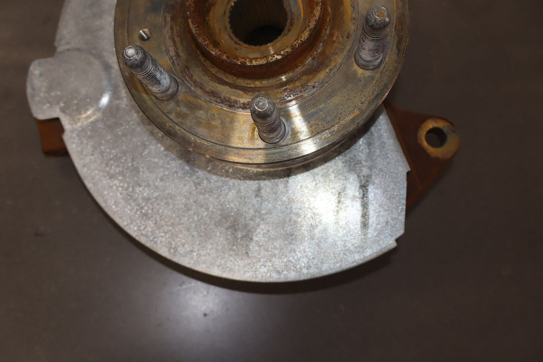 07 - 14 GMC Yukon GMT900 4x4 Left Front Spindle/Knuckle 81k OEM