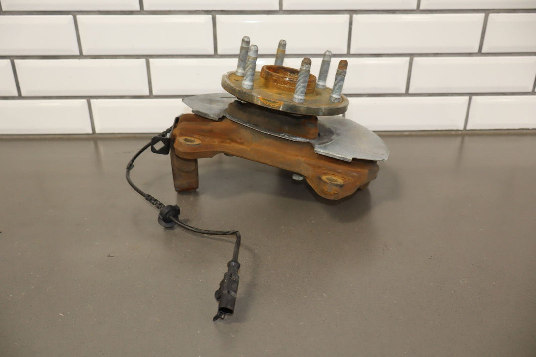 07 - 14 GMC Yukon GMT900 4x4 Right Front Spindle/Knuckle 81k OEM