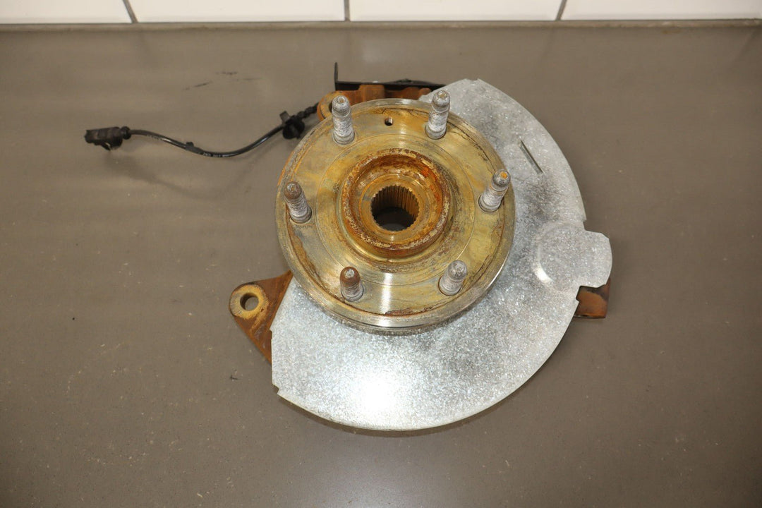 07 - 14 GMC Yukon GMT900 4x4 Right Front Spindle/Knuckle 81k OEM