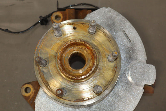 07 - 14 GMC Yukon GMT900 4x4 Right Front Spindle/Knuckle 81k OEM
